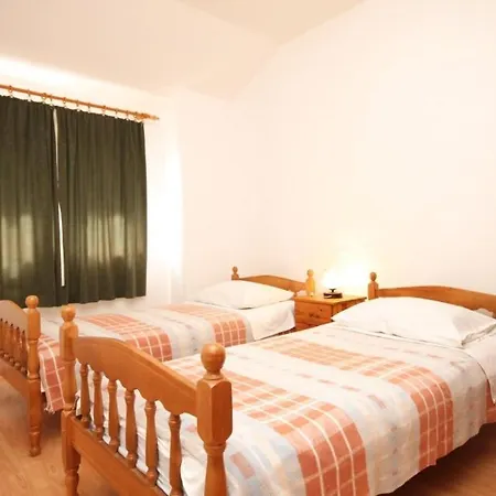 With A Parking Space Sali, Dugi Otok - 8172 Apartment Sali