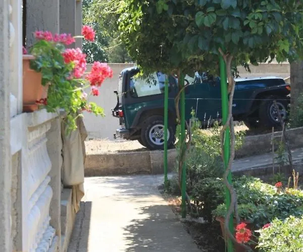 With A Parking Space Sali, Dugi Otok - 8172 *